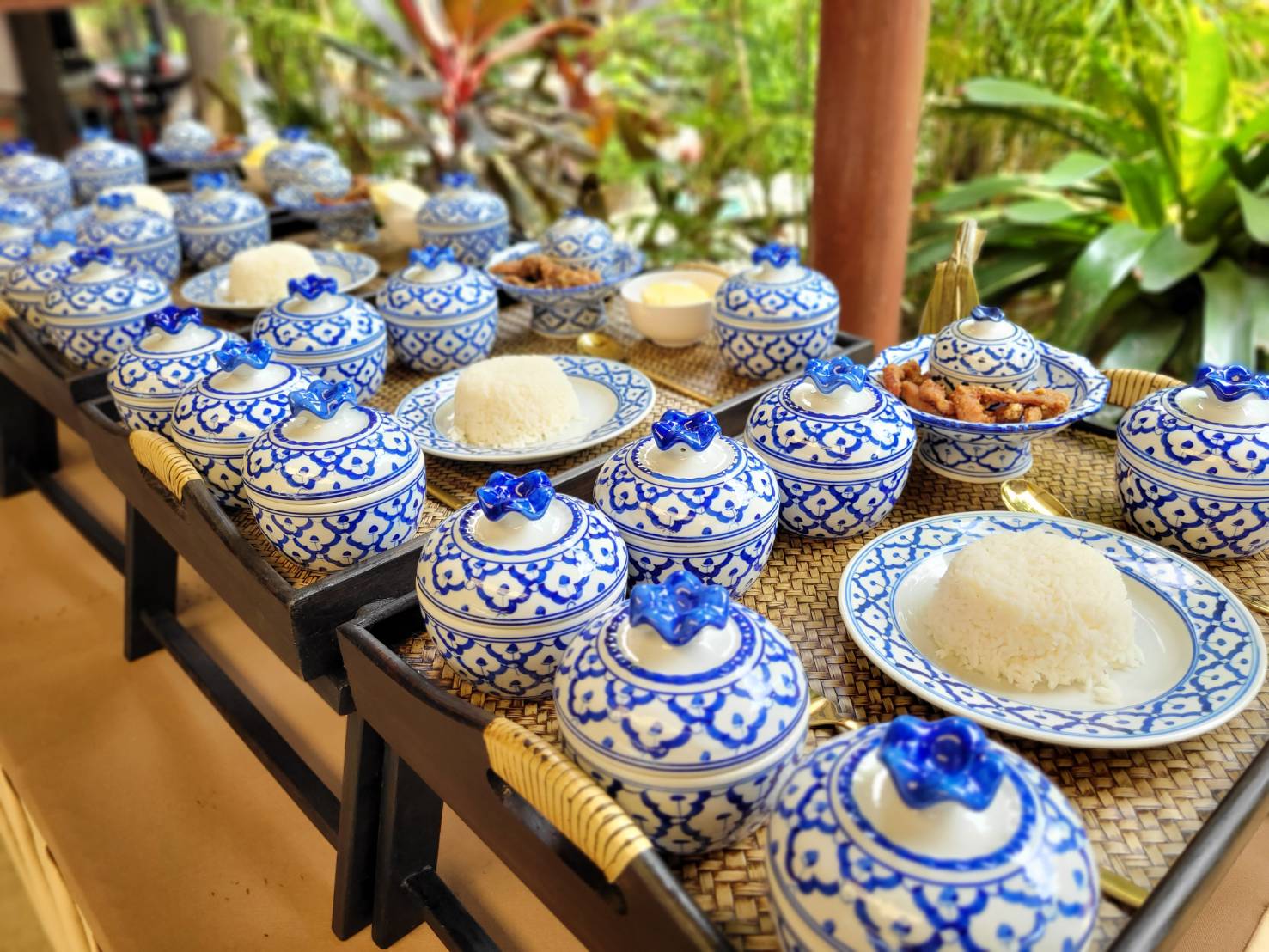 ปัญหาของการจัดโต๊ะจีน