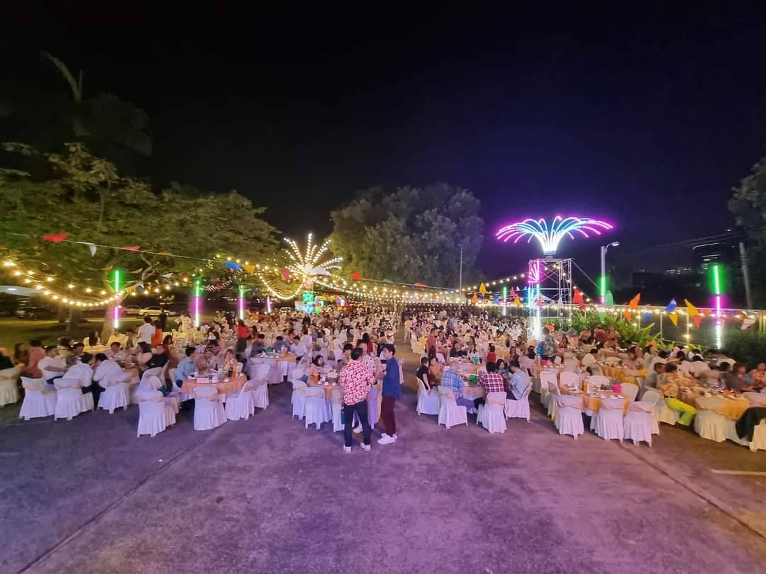 การจัดโต๊ะจีน